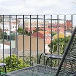 By The Palace - Ajuda Лісабон