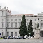 Апартаменти By The Palace - Ajuda *