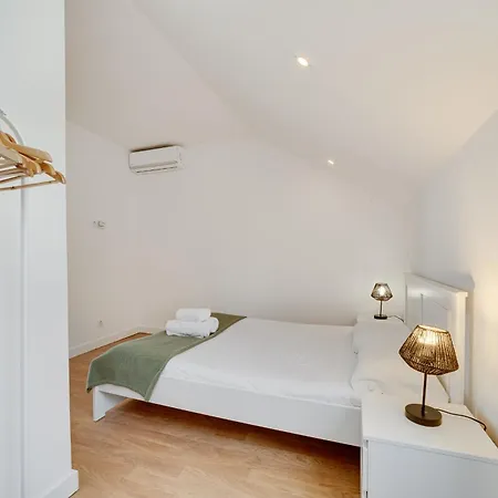 Apartment By The Palace - Ajuda Lisbon