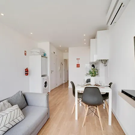 By The Palace - Ajuda شقة