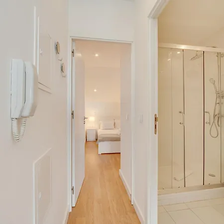 By The Palace - Ajuda * Лісабон