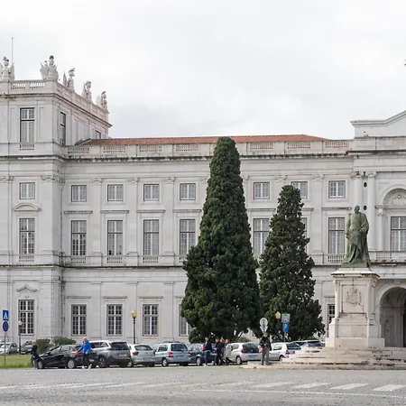 Апартаменти By The Palace - Ajuda *